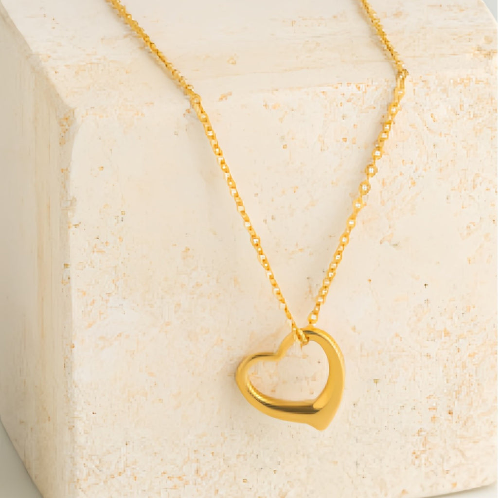 Womens Elegant Hollowed-Out Heart Necklace