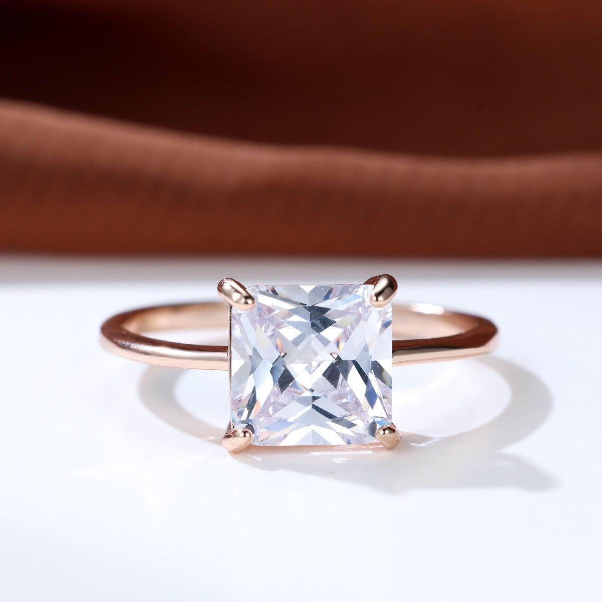 Four-claw Cubic Zirconia Ring Stylish And Versatile