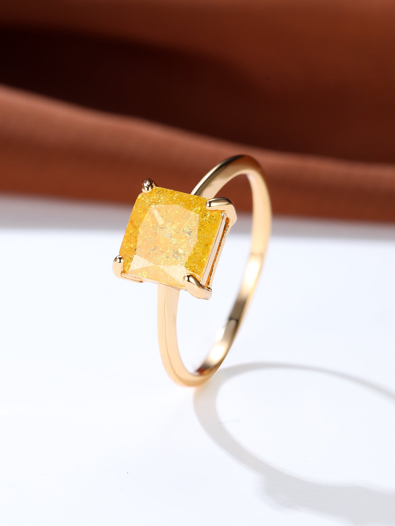 Four-claw Cubic Zirconia Ring Stylish And Versatile