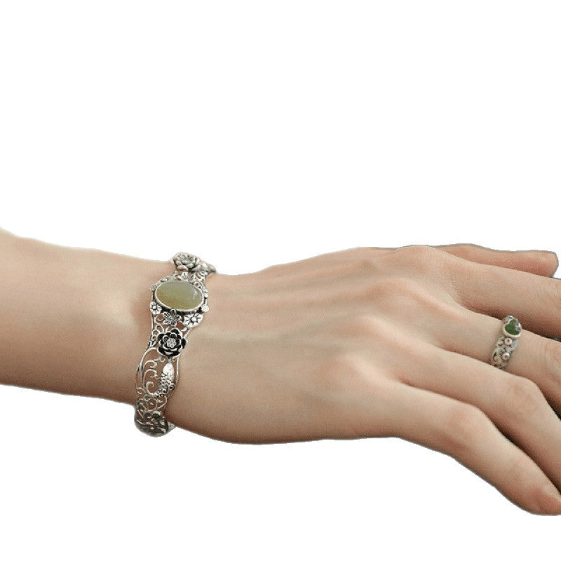 Retro Chinese Lotus Bracelet A Niche Trendy Style With A Traditional Chinese Flair