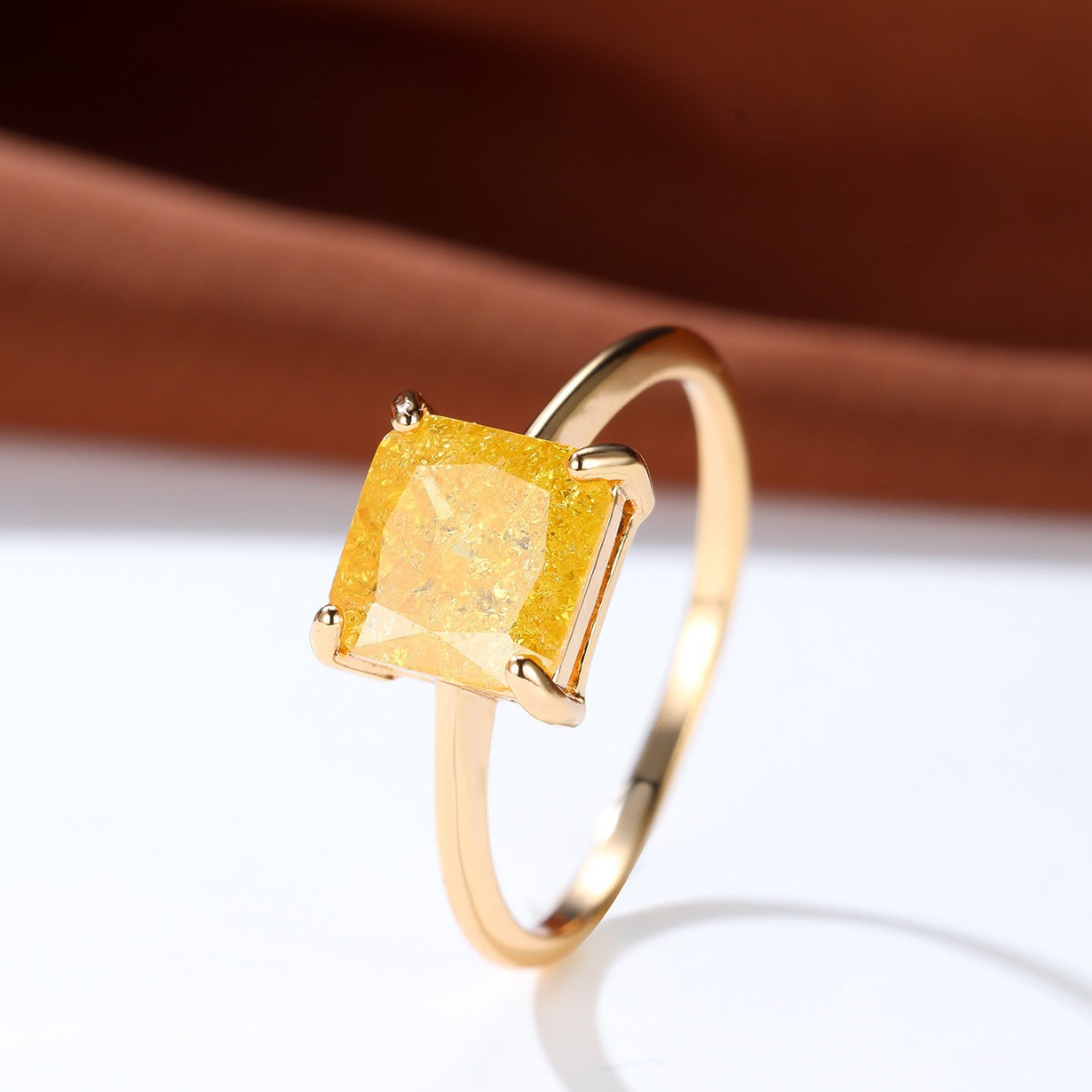 Four-claw Cubic Zirconia Ring Stylish And Versatile