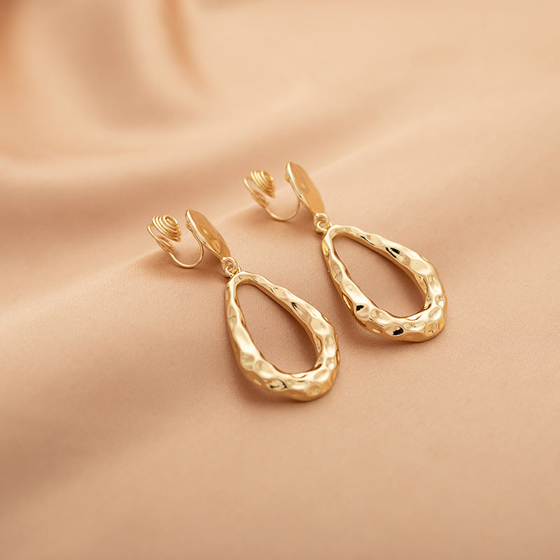 Hollow Waterdrop Pendant Gold Earrings Fashionable Style