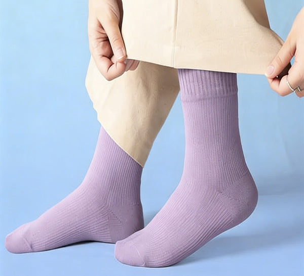 Waterproof Socks That Keep You Warm And Offer Excellent Abrasion