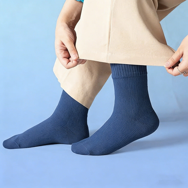 Waterproof Socks That Keep You Warm And Offer Excellent Abrasion